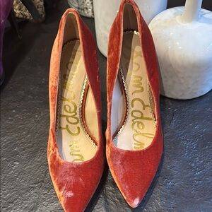 Sam Edelman Women's Rust Velvet Heels